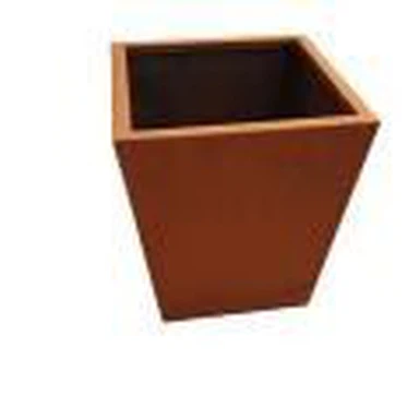 Metalen plantenbak met ander materiaal