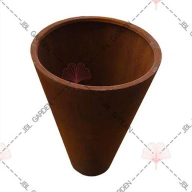 Lange hoge plantenbak