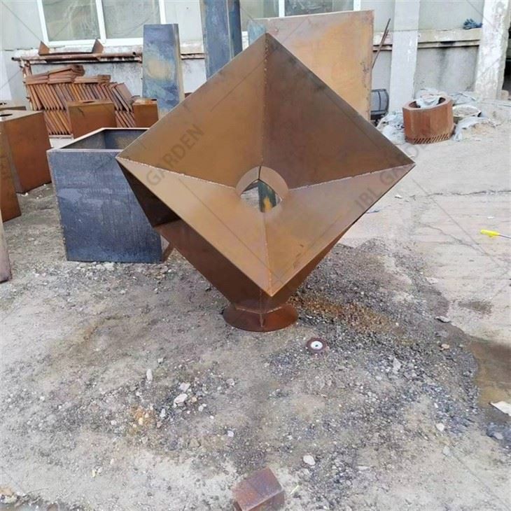 Cube Sculpture