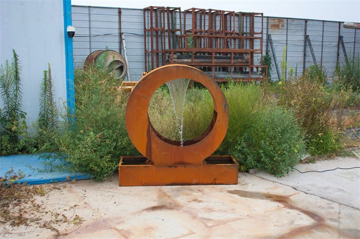 Moon Shape Water Feature Outdoor Steel Landscaping Water Curtain high quality